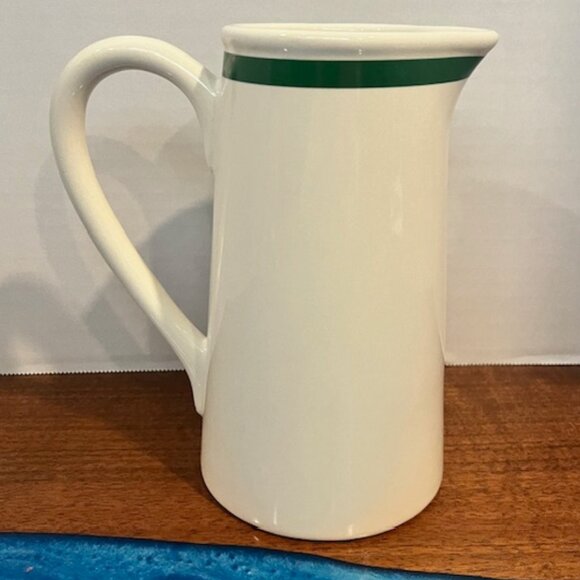 Spode Christmas Tree with Santa 28oz Pitcher - Picture 4 of 10